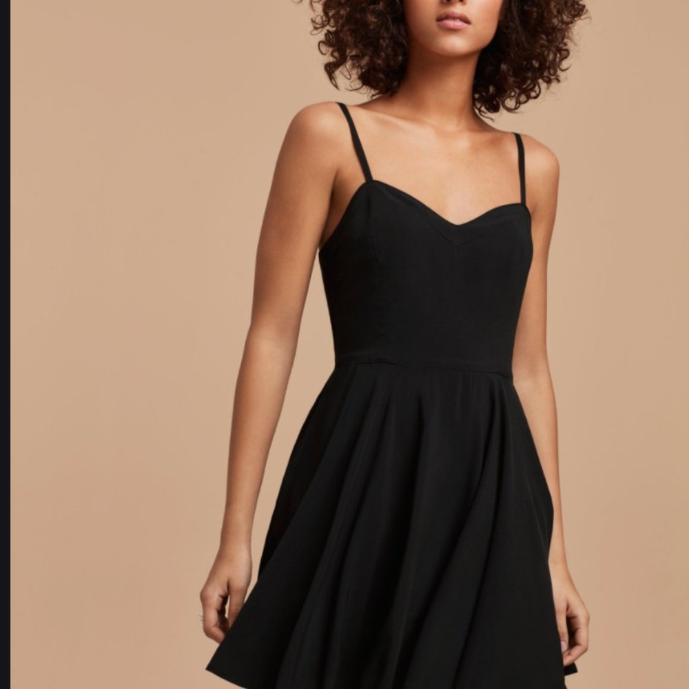 Aritzia Sunday dress